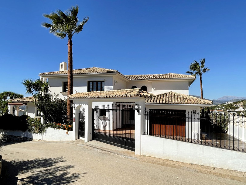 Valtocado, Costa del Sol, Málaga, Spain - Villa - Detached