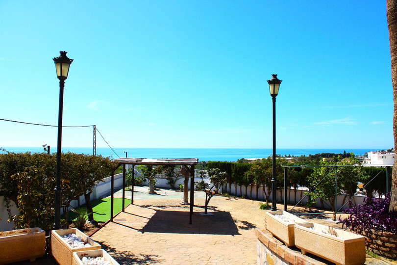 Nerja, Costa del Sol East, Málaga, Spain - Villa - Detached