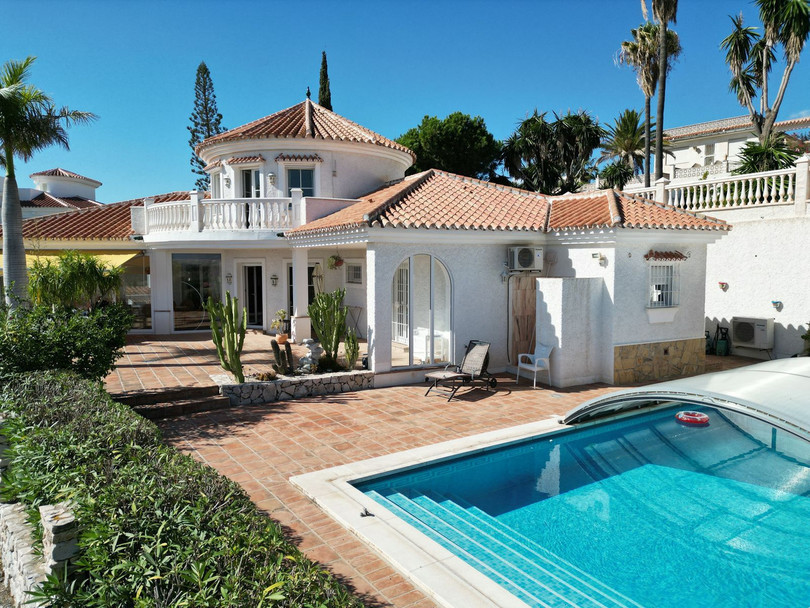 Almayate, Costa del Sol East, Málaga, Spain - Villa - Detached