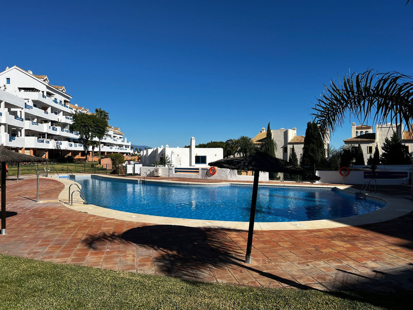 La Duquesa, Costa del Sol, Málaga, Spain - Apartment - Middle Floor