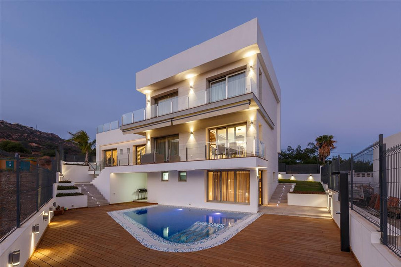 Manilva, Costa del Sol, Málaga, Spain - Villa - Detached