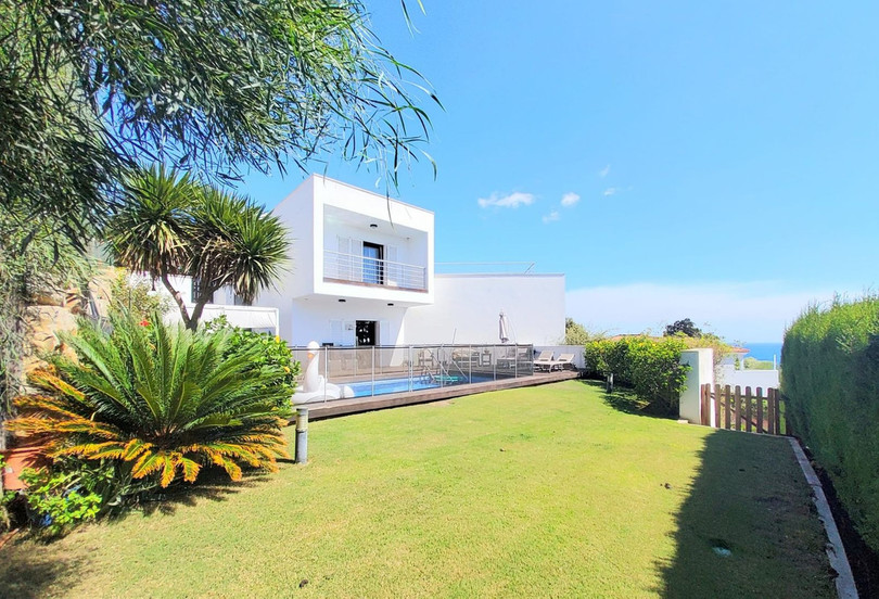 Torreguadiaro, Costa del Sol, Cádiz, Spain - Villa - Detached