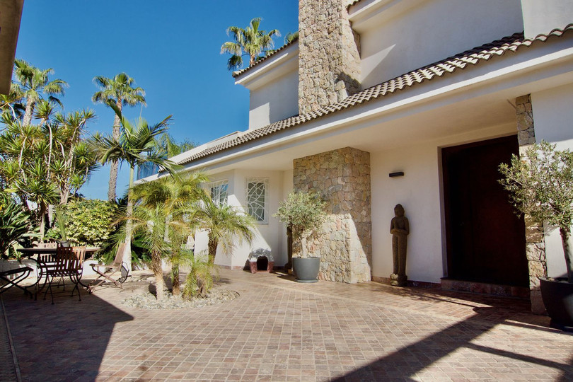 Alhaurín de la Torre, Costa del Sol, Málaga, Spain - Villa - Detached