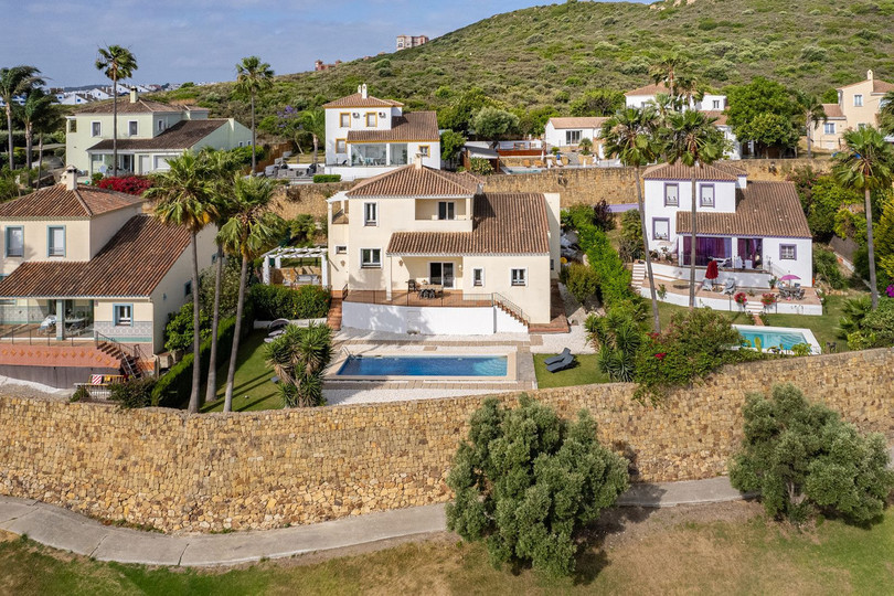 La Duquesa, Costa del Sol, Málaga, Spain - Villa - Detached