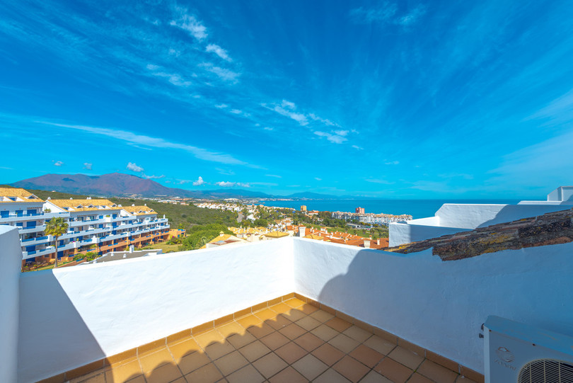 La Duquesa, Costa del Sol, Málaga, Spain - Apartment - Penthouse