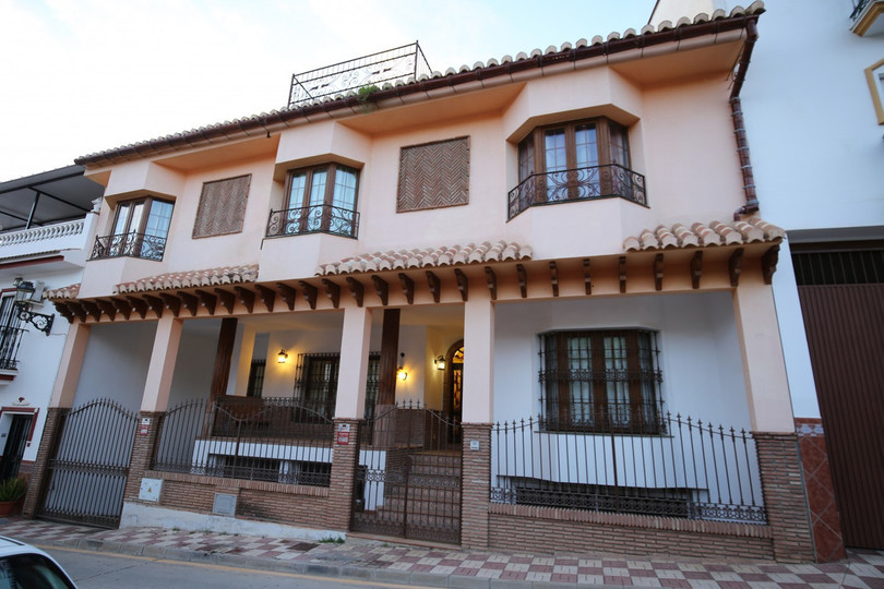 Benamargosa, Costa del Sol East, Málaga, Spain - Villa - Detached