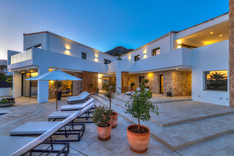  The most elegant and beautiful five bedroom villa in La Capellania, Benalmadena!